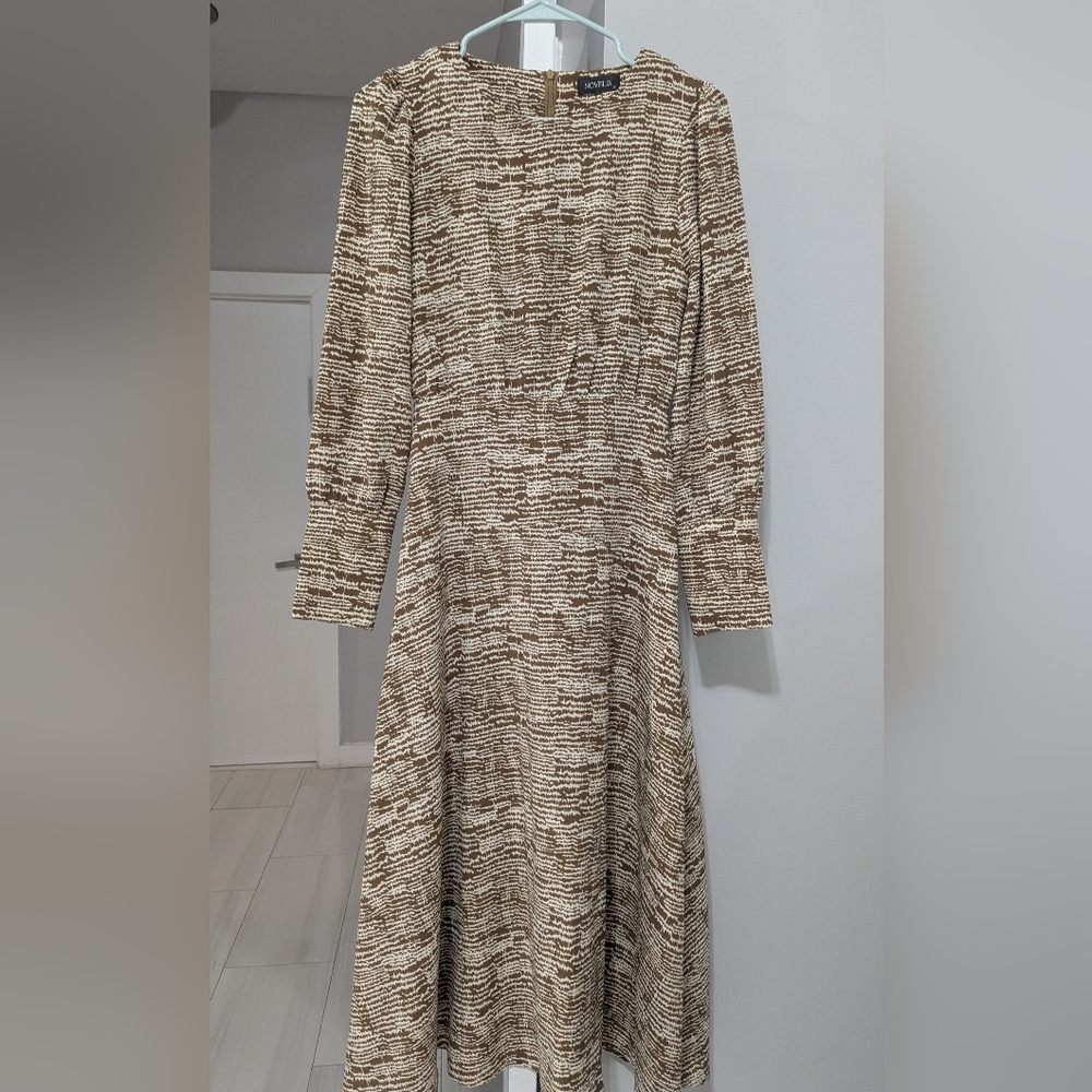 Junee Elegant Fit And Flare Tea Length  Dress